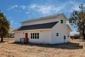 25143 Avenue 212 - Photo 1