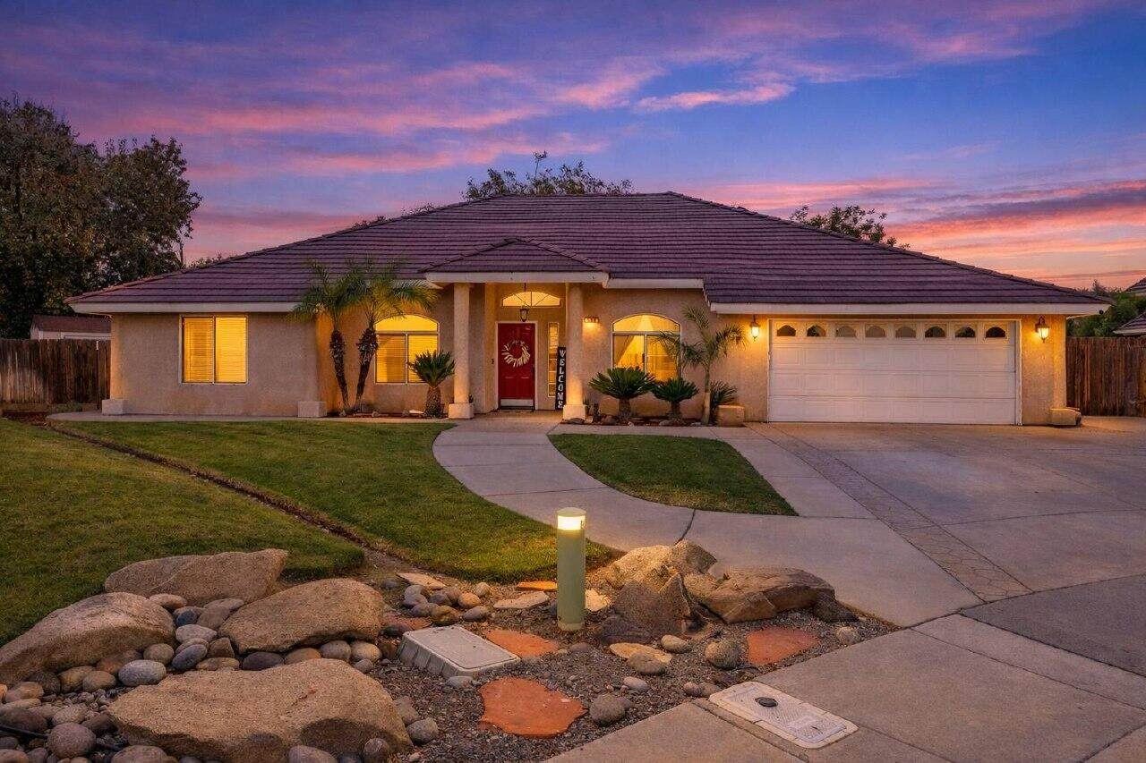 594 Diana Court - Photo 1