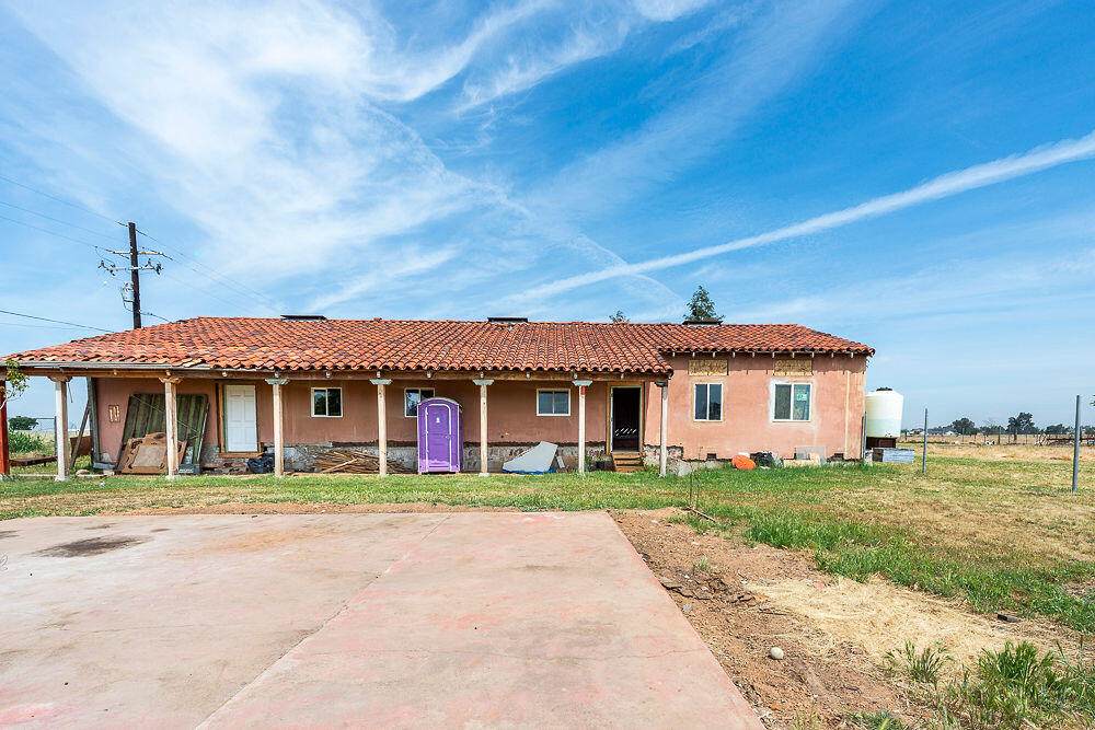 2803 Sharon Boulevard - Photo 1