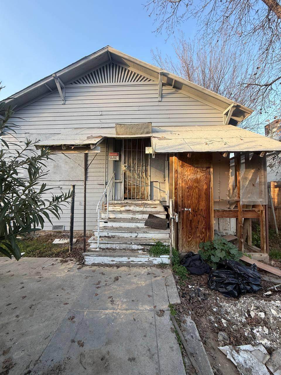 228 Ivy Street - Photo 1