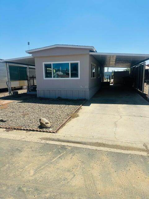 314-39 Albert Avenue - Photo 1