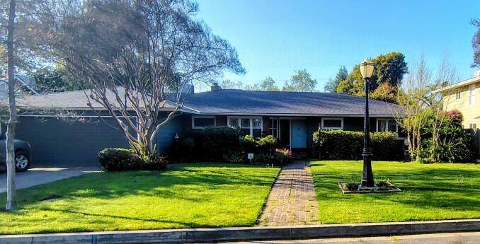 1517 Kaweah Avenue - Photo 1