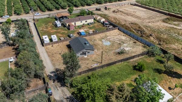 2557 Stanford Avenue - Photo 1