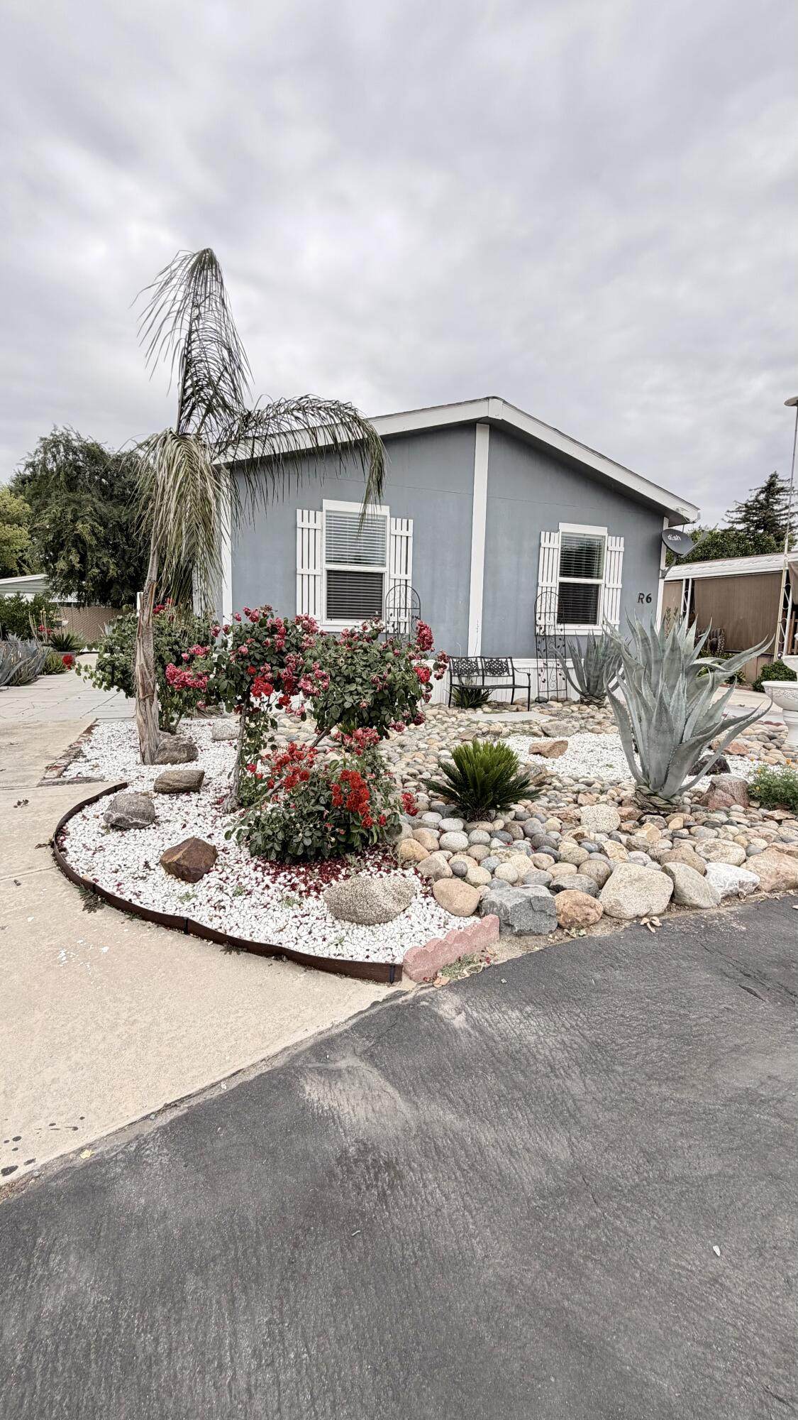 2400-R6 Midvalley Avenue - Photo 1