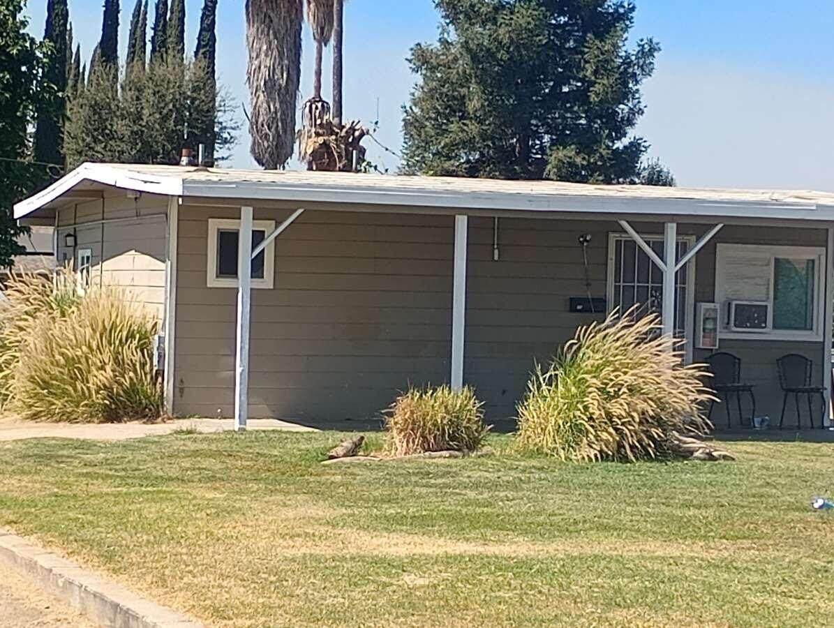 21811 Highway 198 - Photo 1