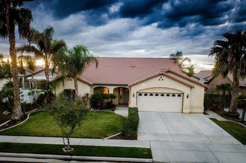 703 Crescent Lane - Photo 1