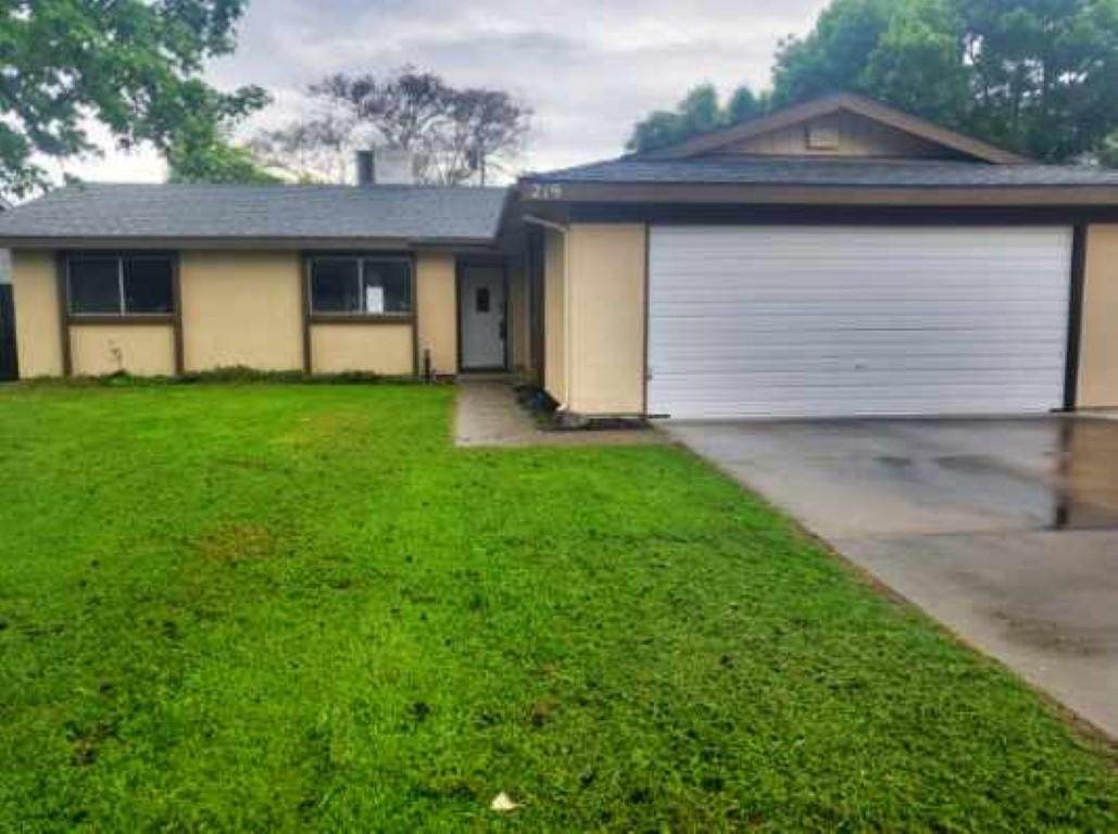 219 Simon Street - Photo 1