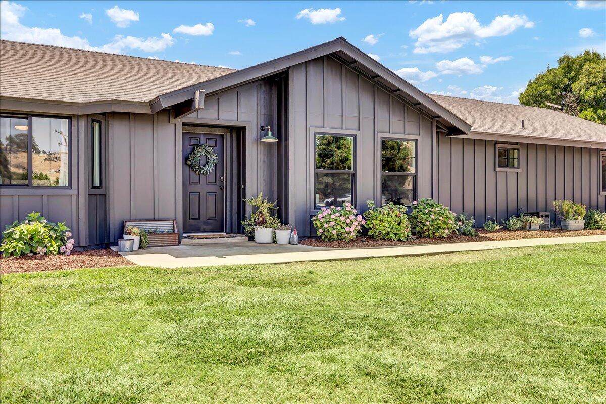 31697 Gordon Drive - Photo 1