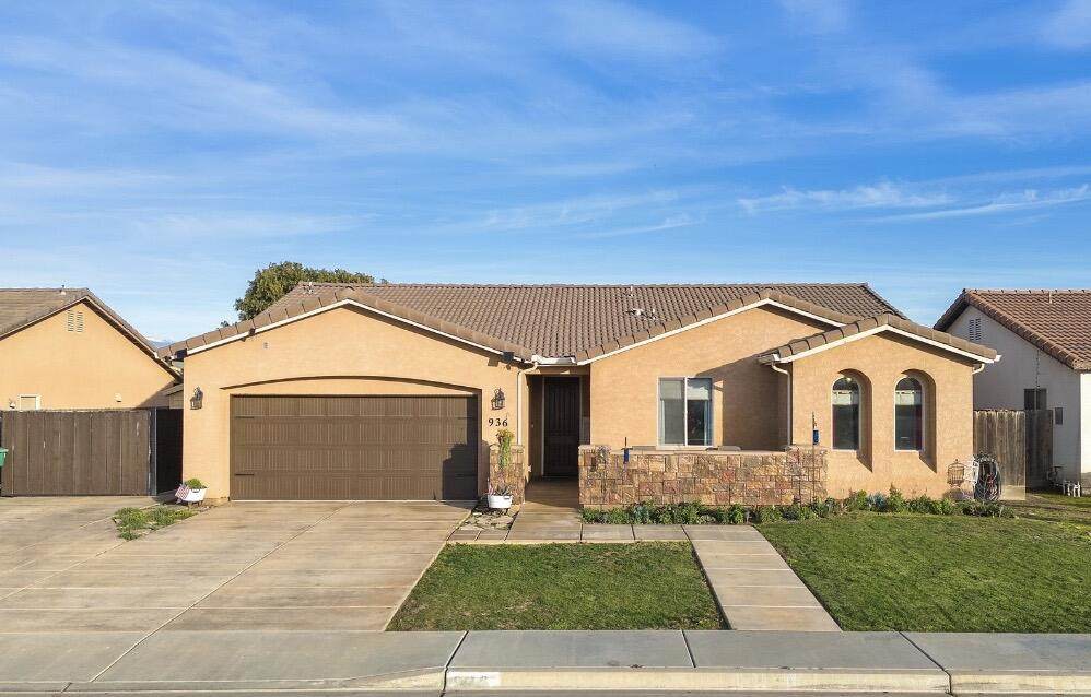 936 Red Oak Street - Photo 1