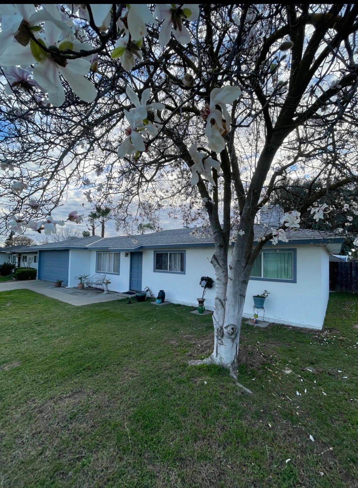 4069 Sunnyside Avenue - Photo 1