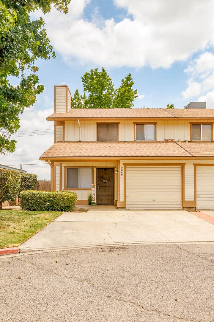 2046 Laura Avenue - Photo 1