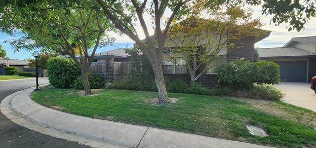 725 Silvervale Drive - Photo 1