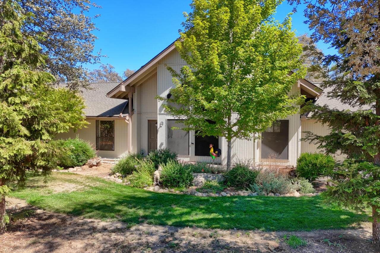 4644 Bridgeport Drive - Photo 1