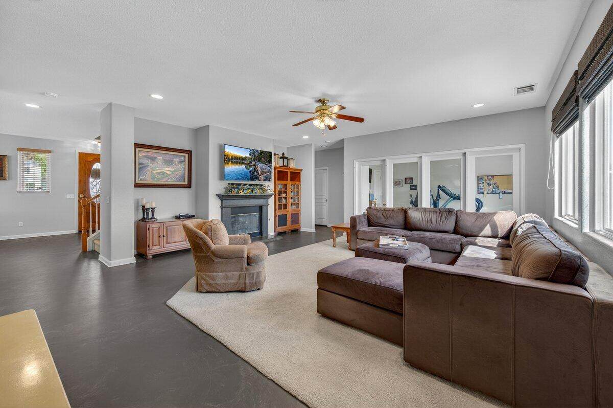 5821 Sunnyview Avenue - Photo 1