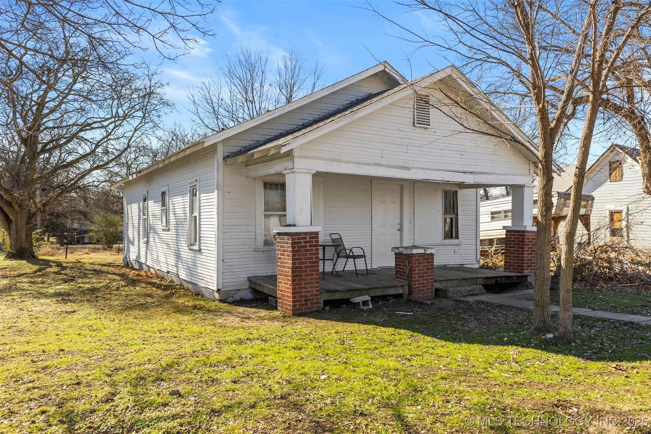 318 2nd - Photo 1
