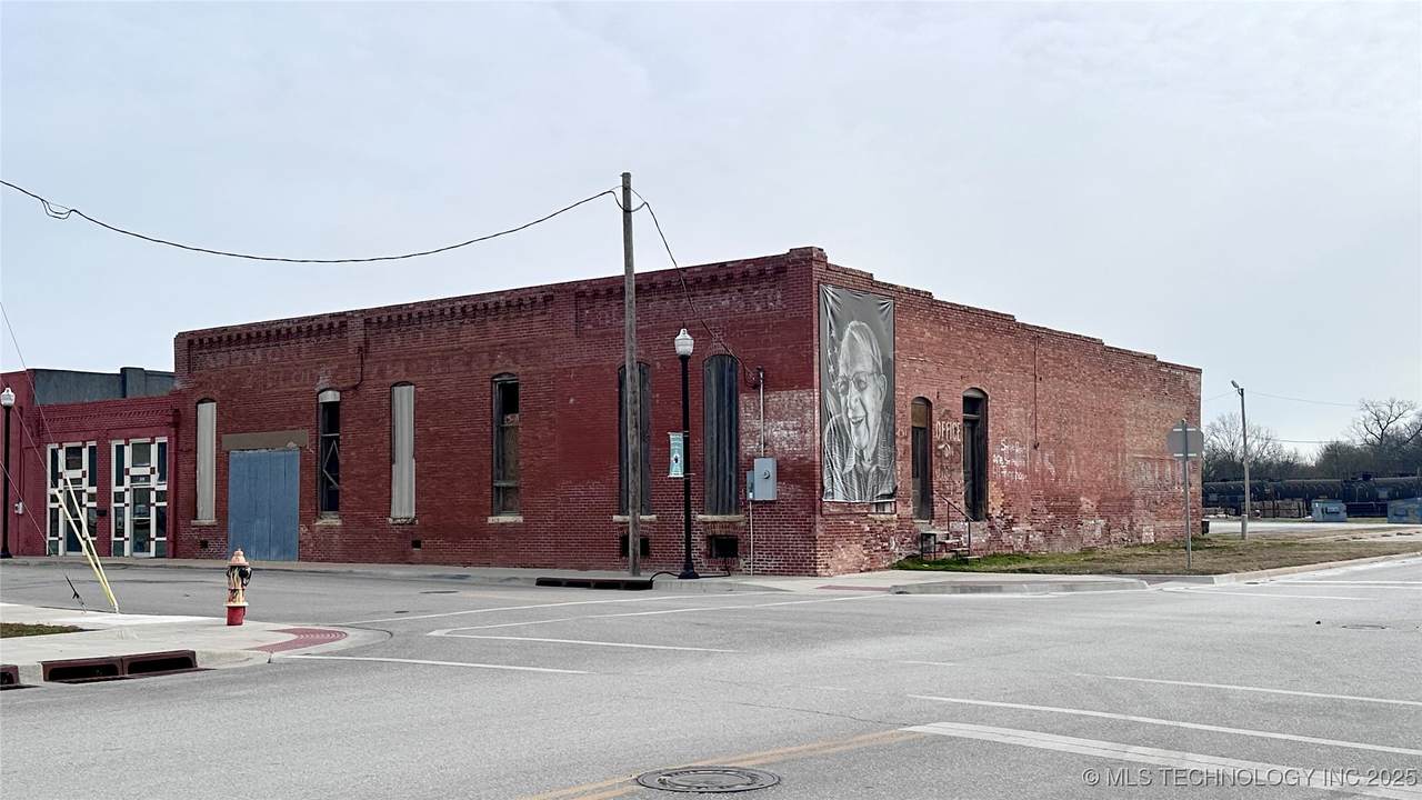 201 Broadway - Photo 1