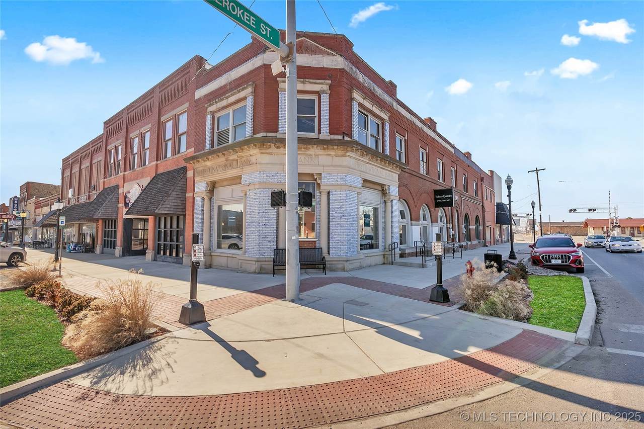 114 Cherokee Street - Photo 1