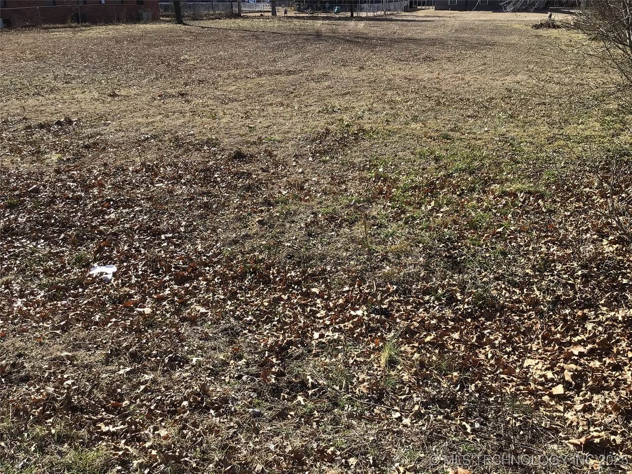  Orphan Street - Photo 1