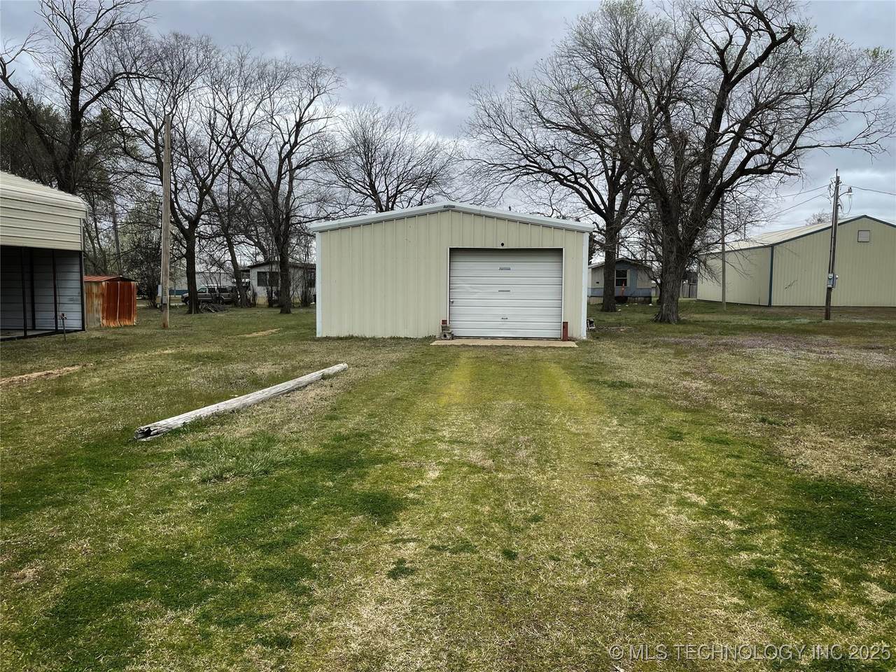 454 Lakeview Avenue - Photo 1