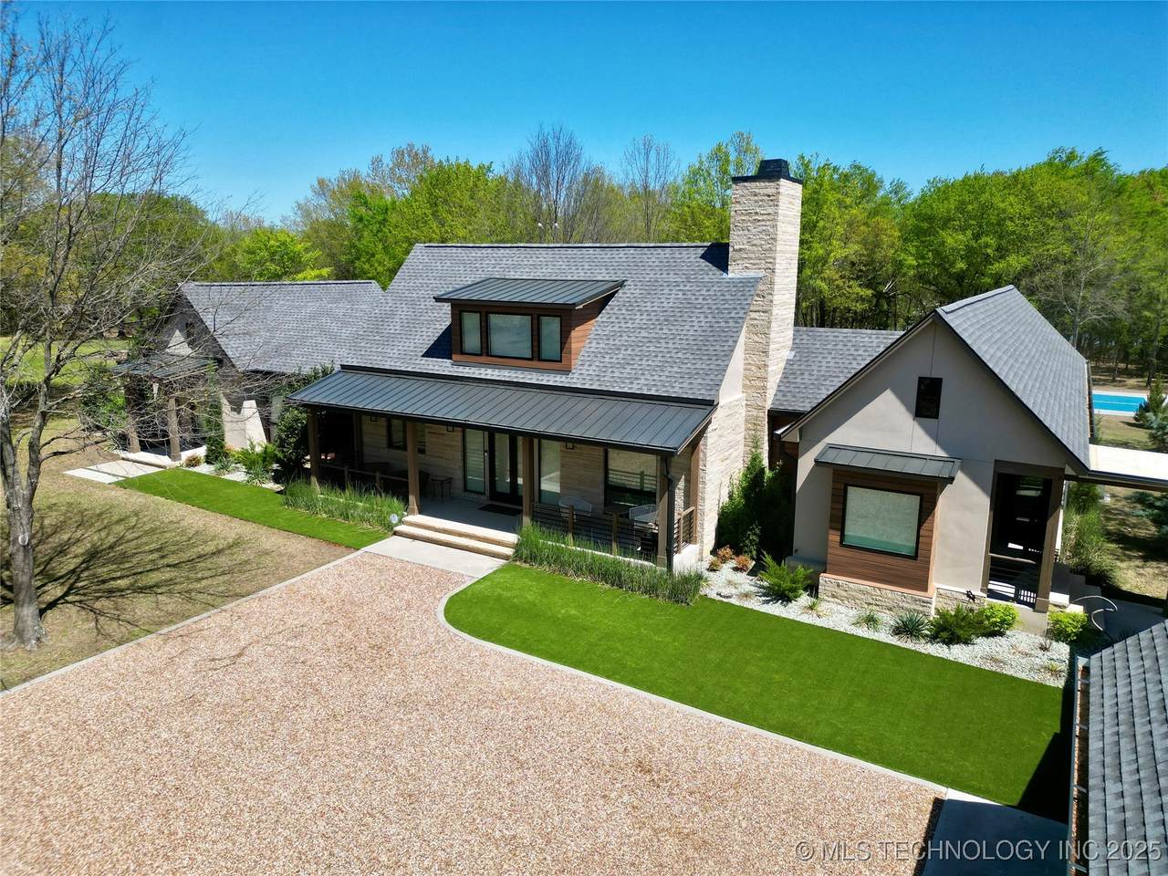 132 Meadowview - Photo 1