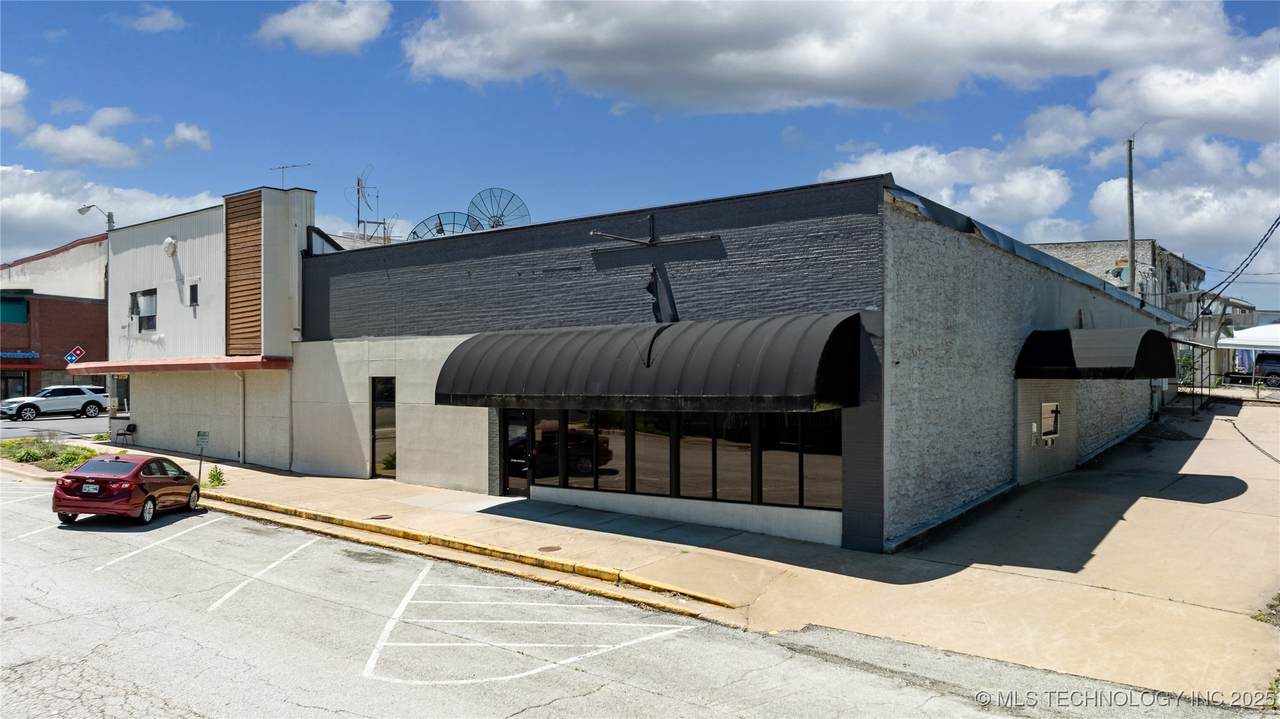 212 Main Street - Photo 1