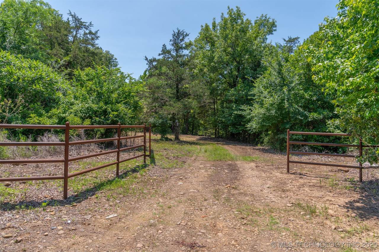 14939 Poteau Mountain Road - Photo 1