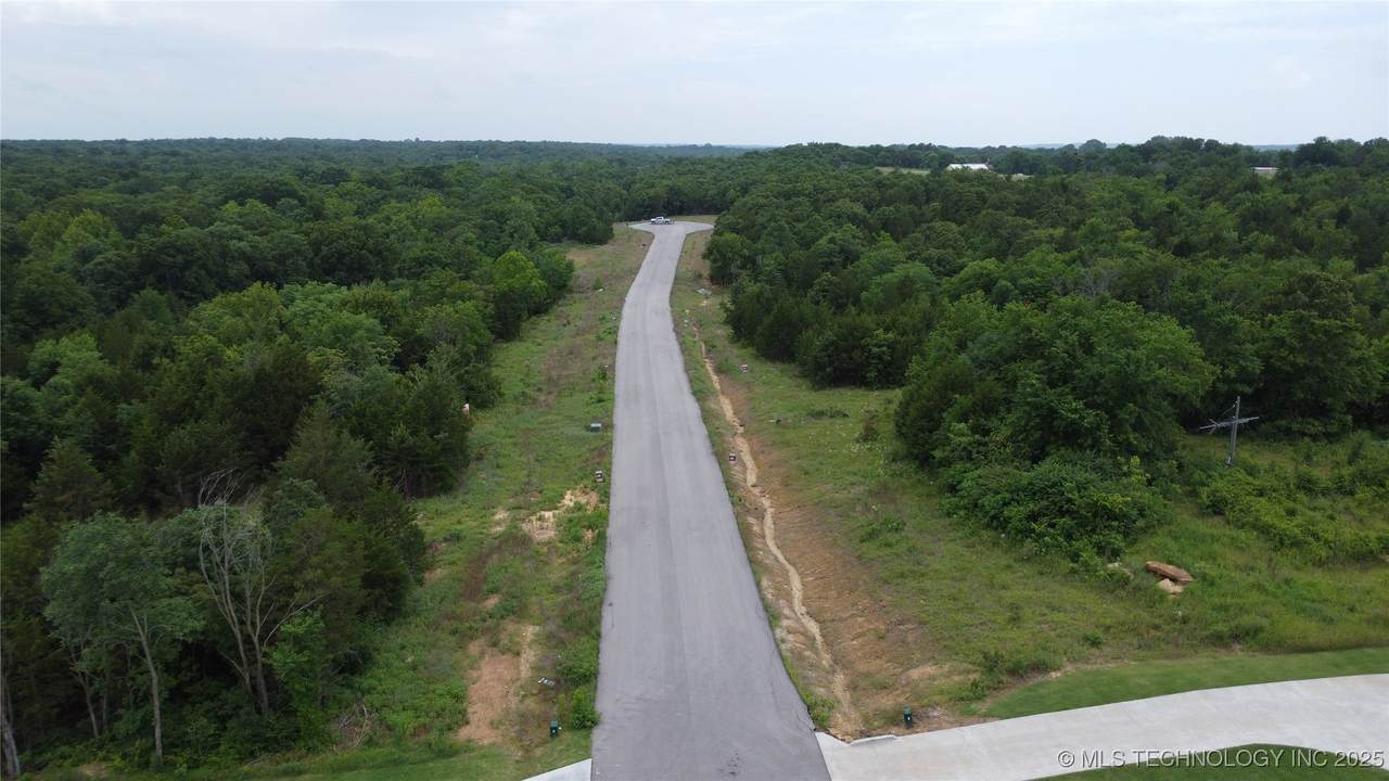 589 Reagan Avenue - Photo 1