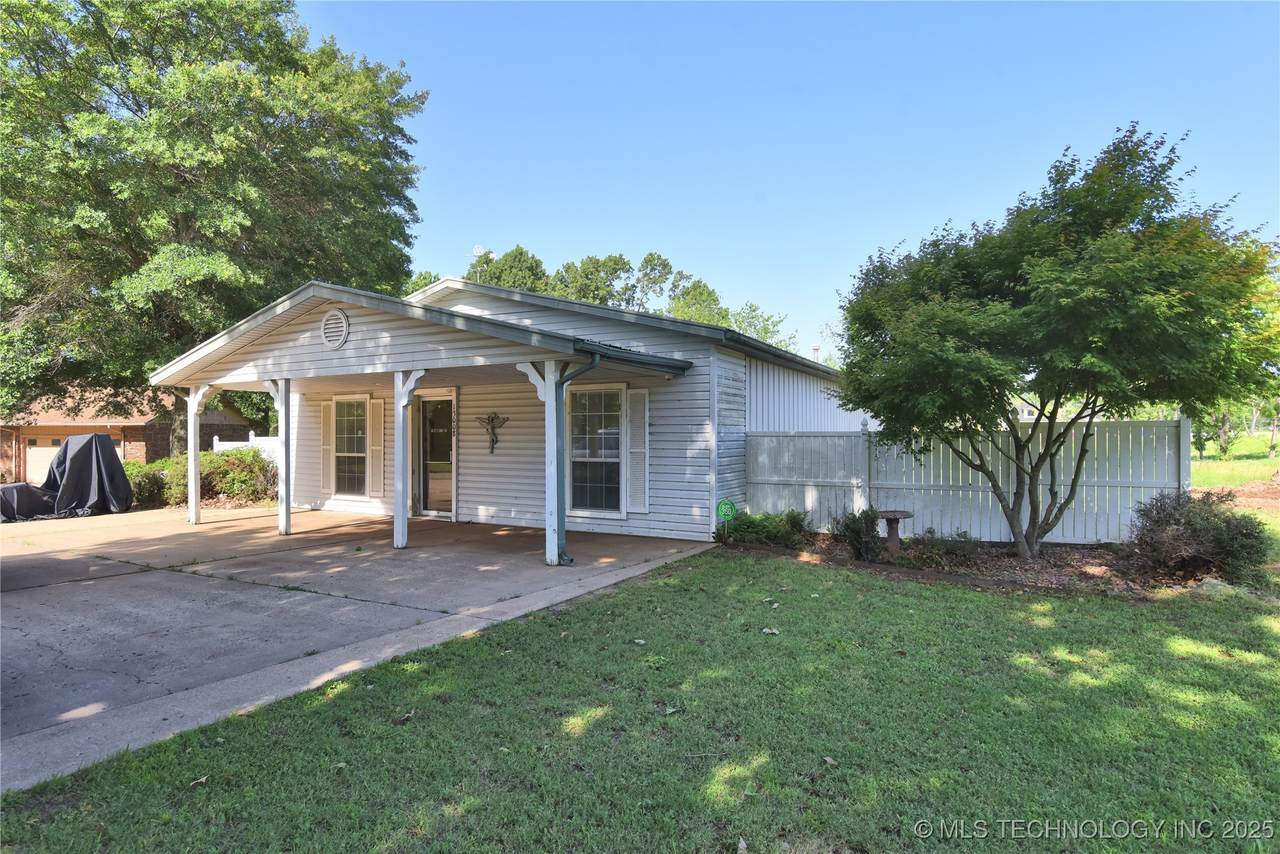 13008 193rd East Avenue - Photo 1