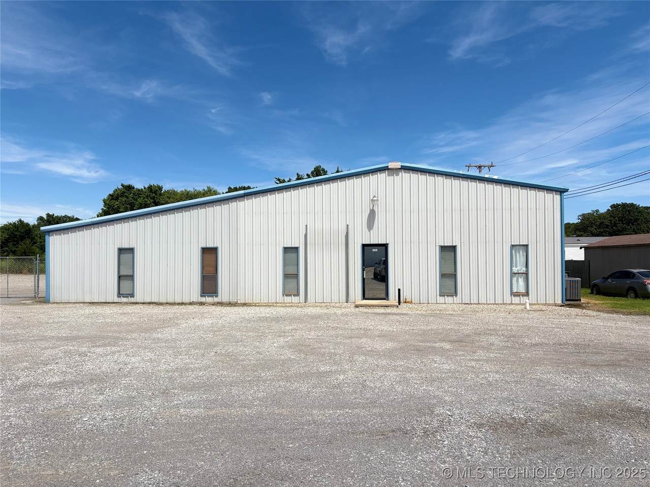 205 Express - Photo 1