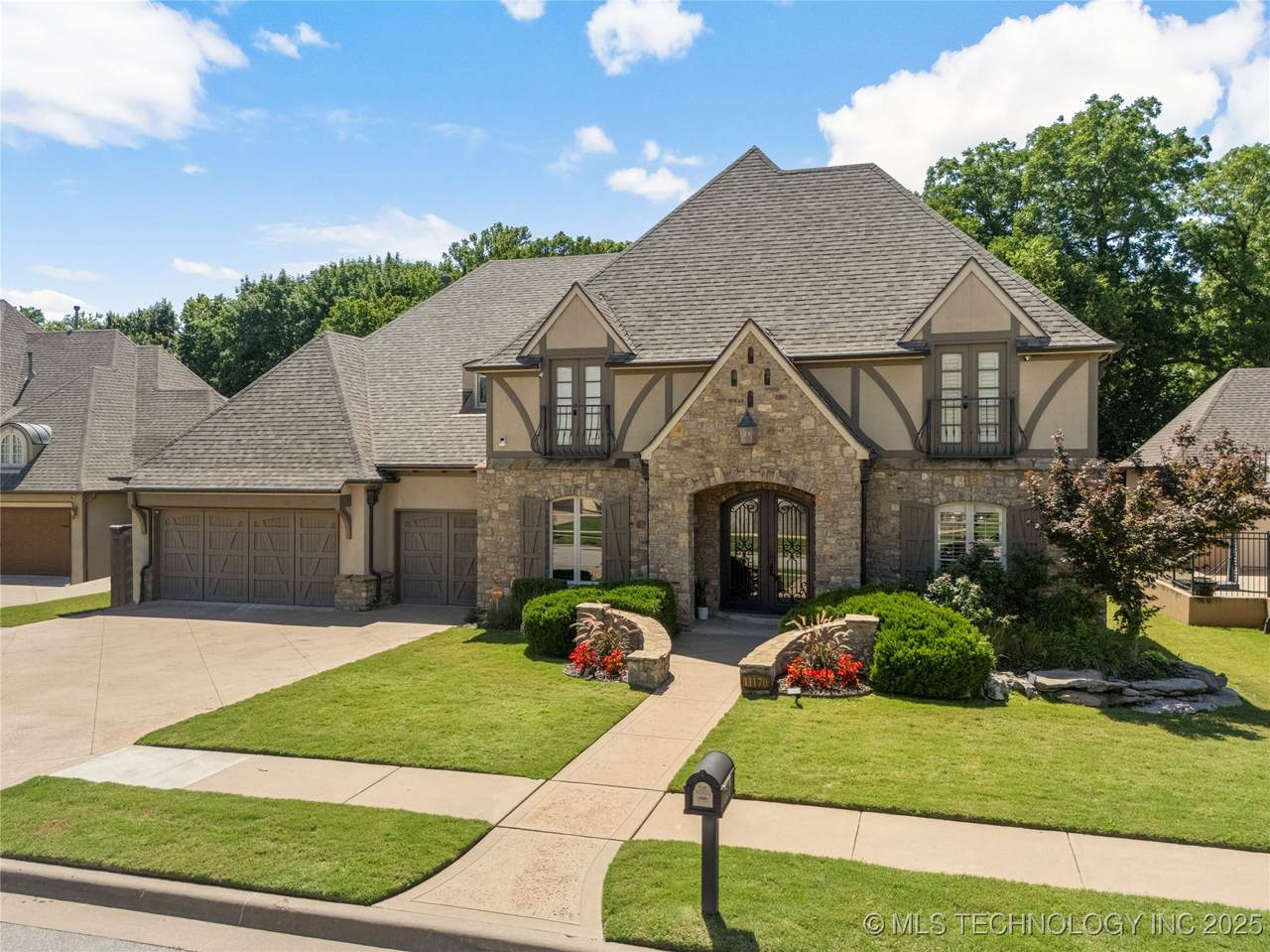 11170 72nd East East Avenue - Photo 1