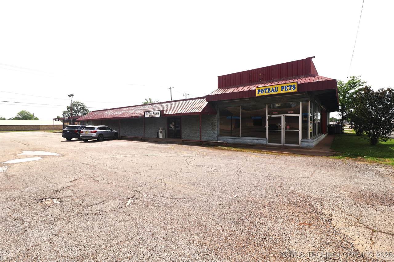 803 Broadway Street - Photo 1