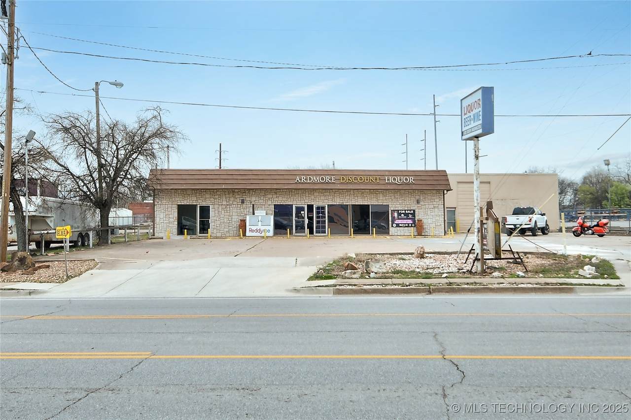 420 Washington Street - Photo 1