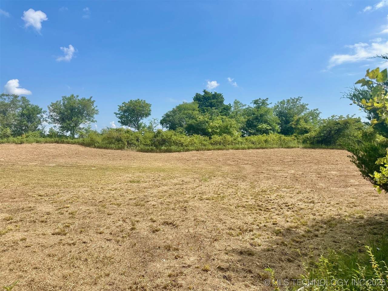 21 Pineview Circle - Photo 1