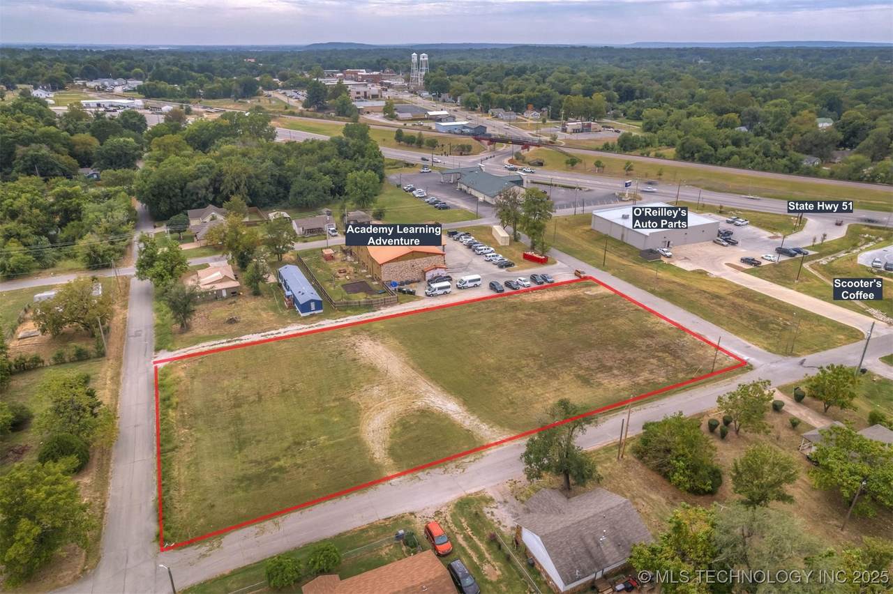  Dogwood Street - Photo 1