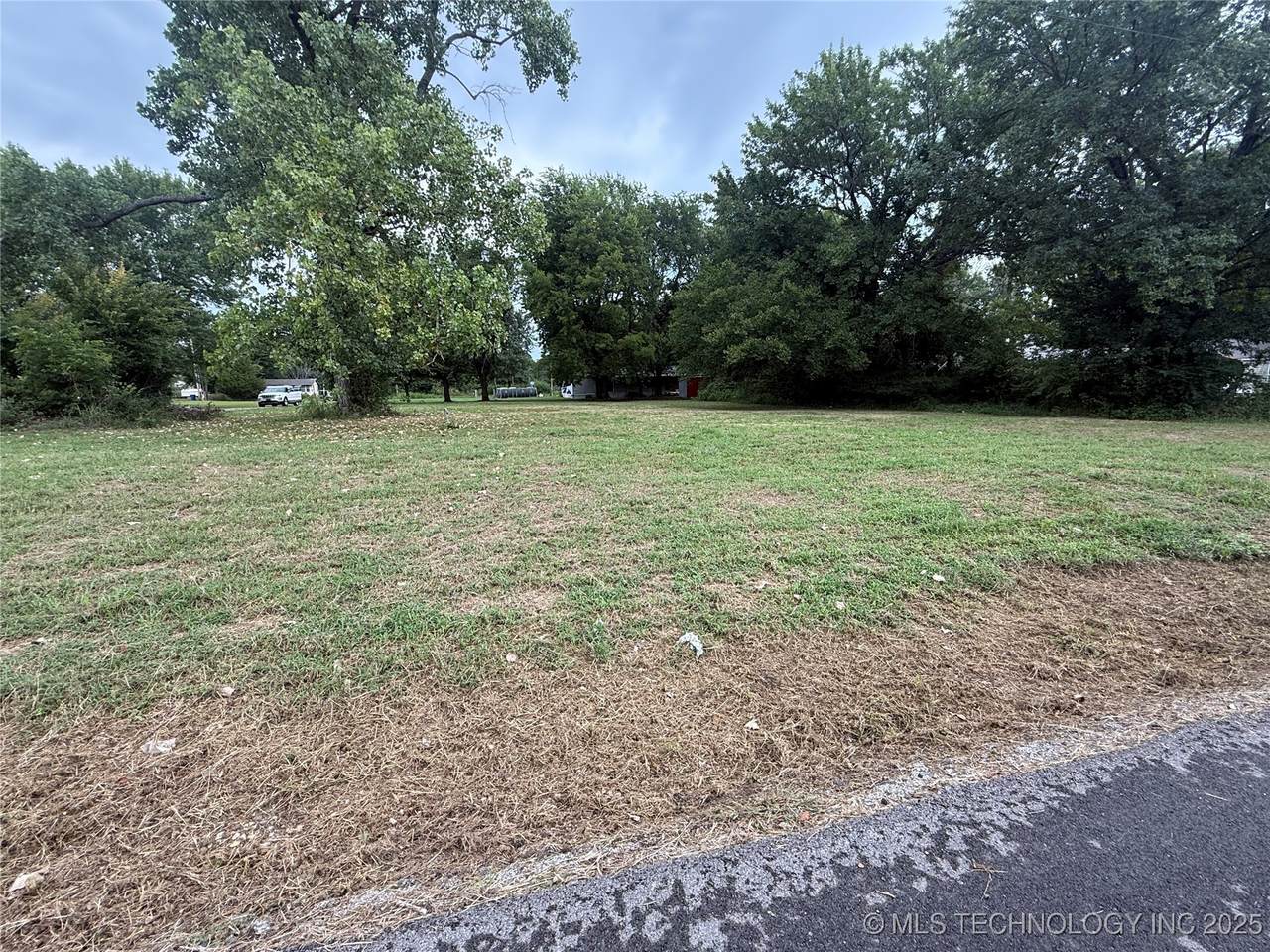  Cresthaven Street - Photo 1