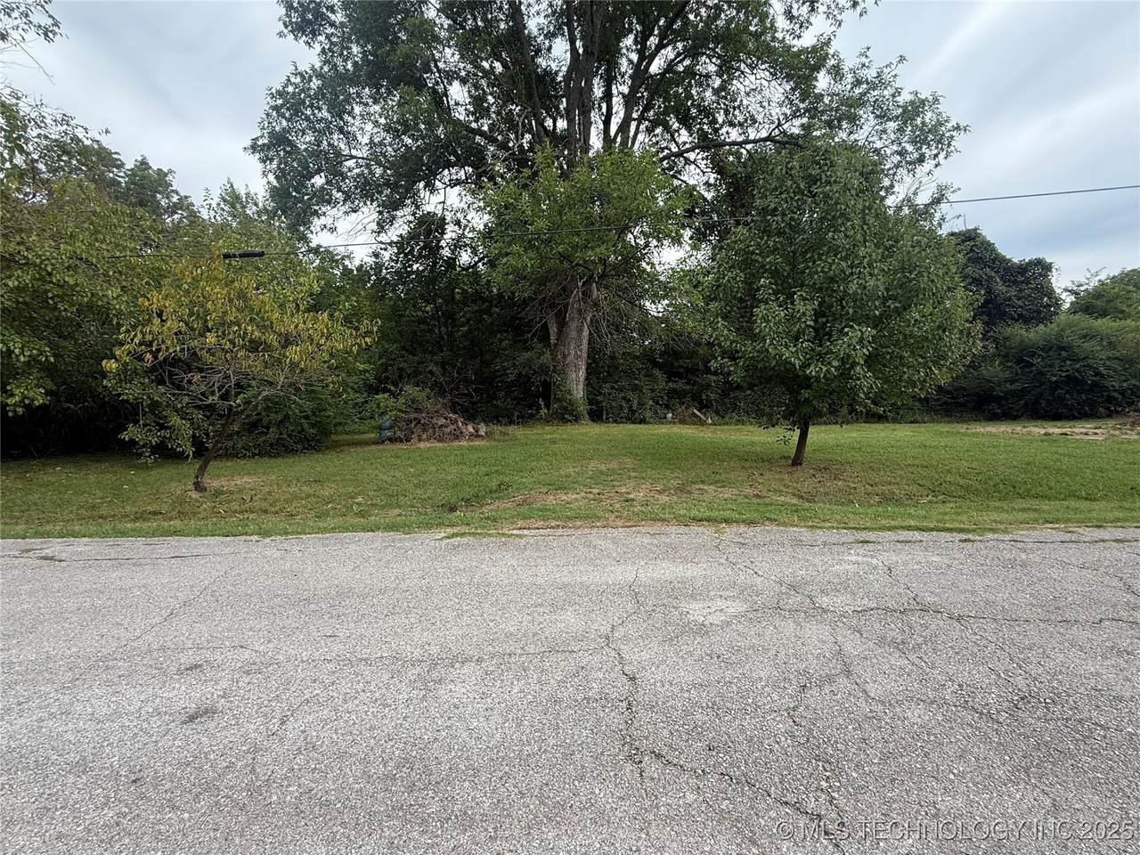 342 6th Street - Photo 1