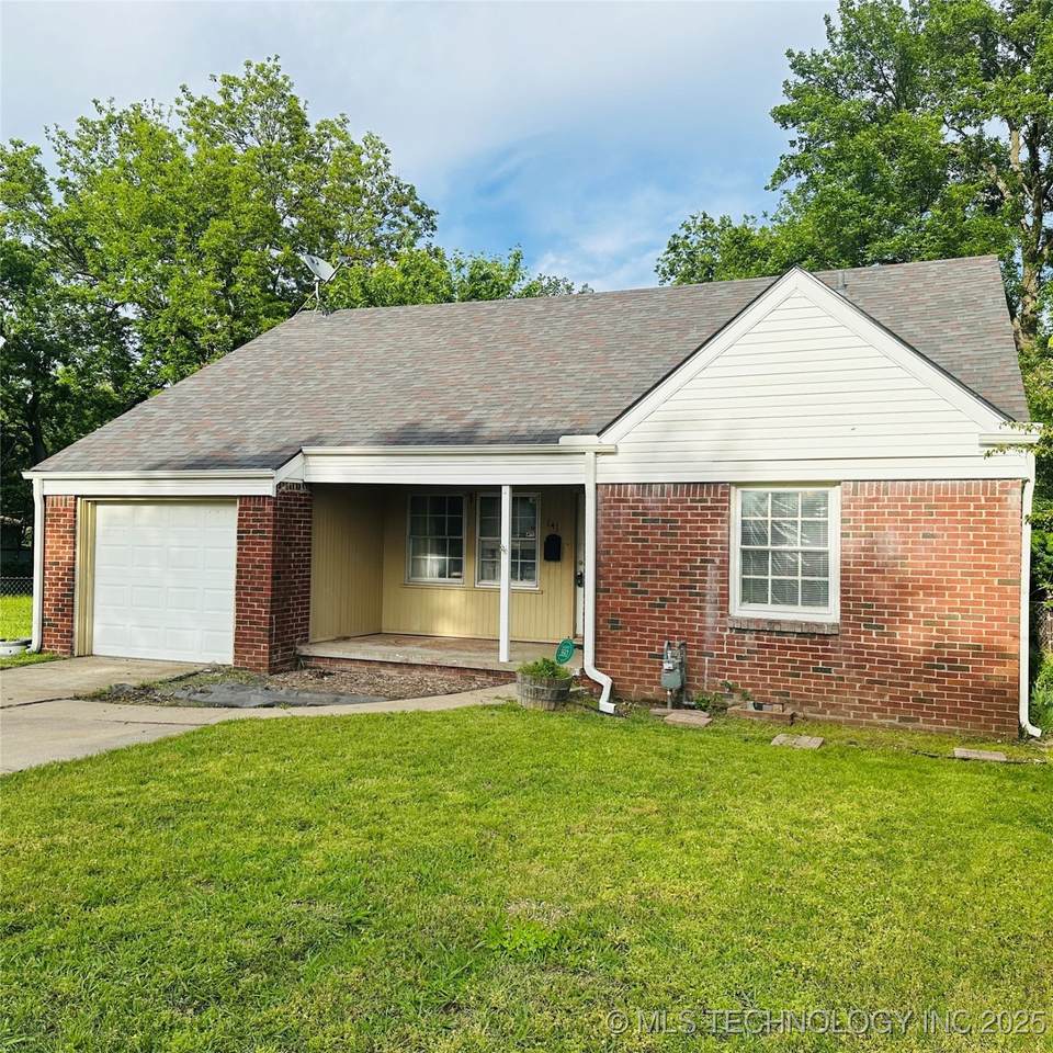 141 College Avenue - Photo 1