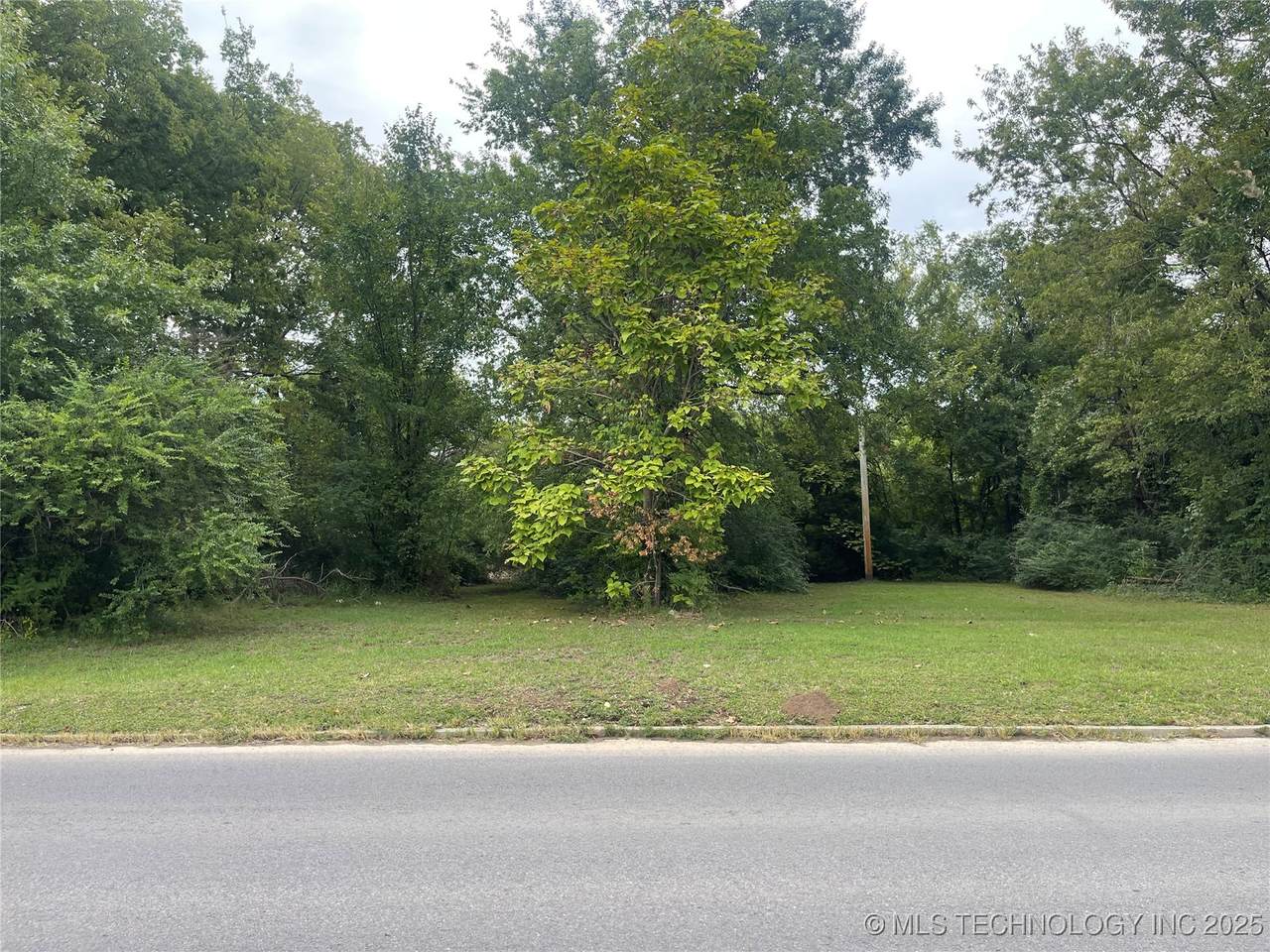 920 S 24th Street - Photo 1