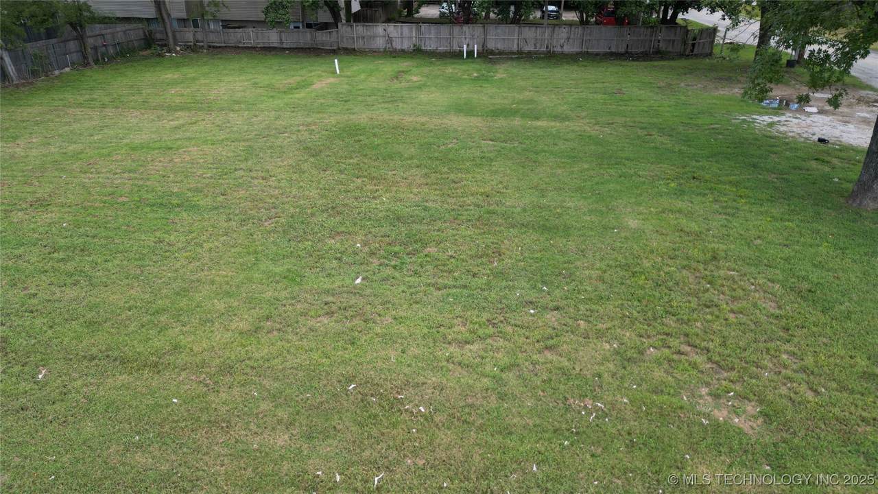 201 9th Street - Photo 1