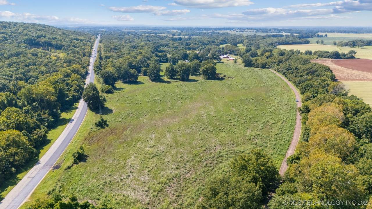 17440 165th Street - Photo 1