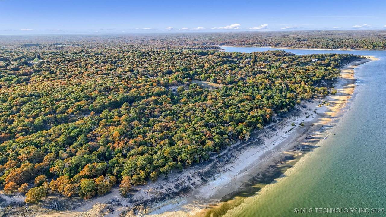 5876 Oaks Cove Lane - Photo 1