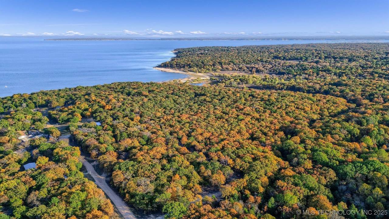  Oaks Cove Lane - Photo 1