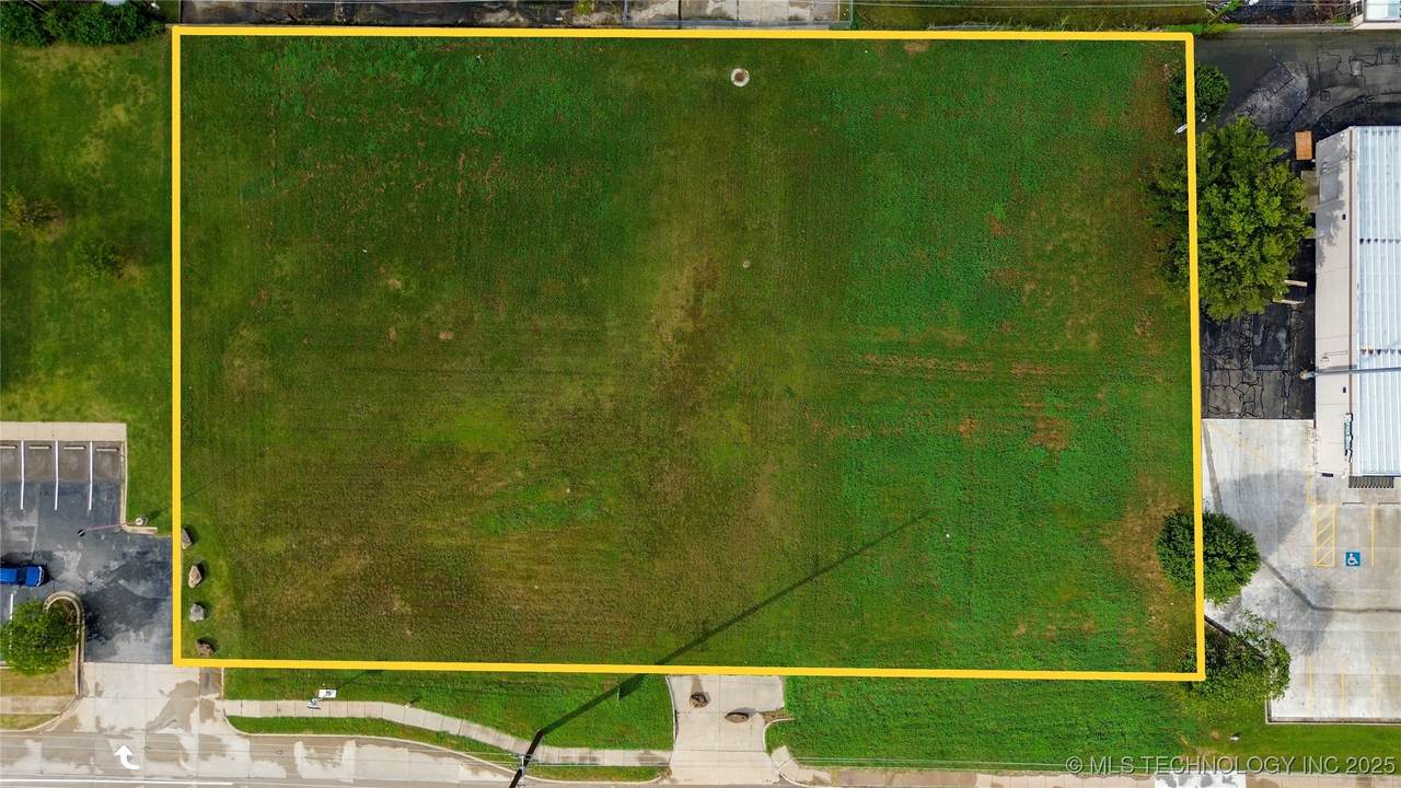 11329 61st Street - Photo 1