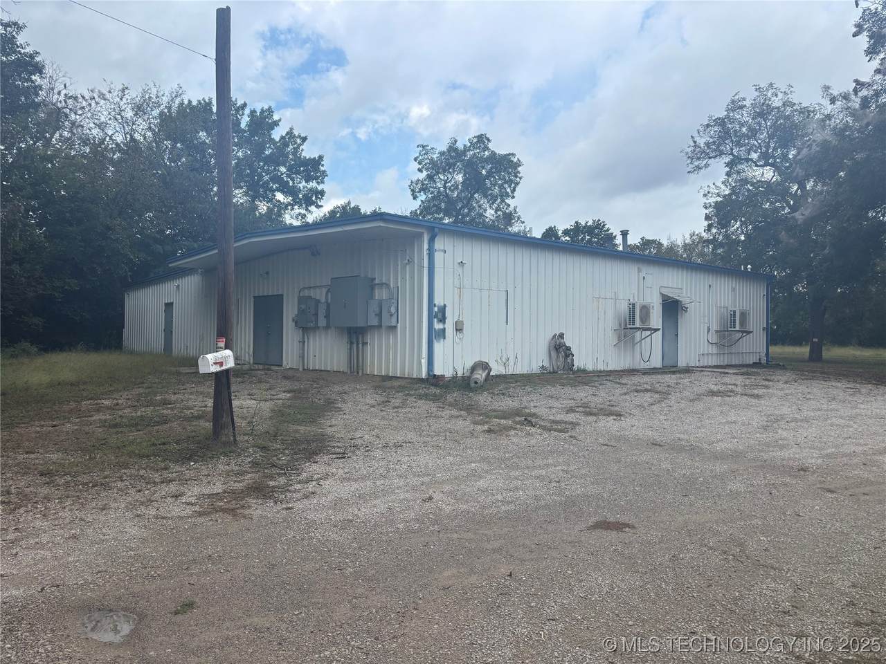 709 4th Street - Photo 1