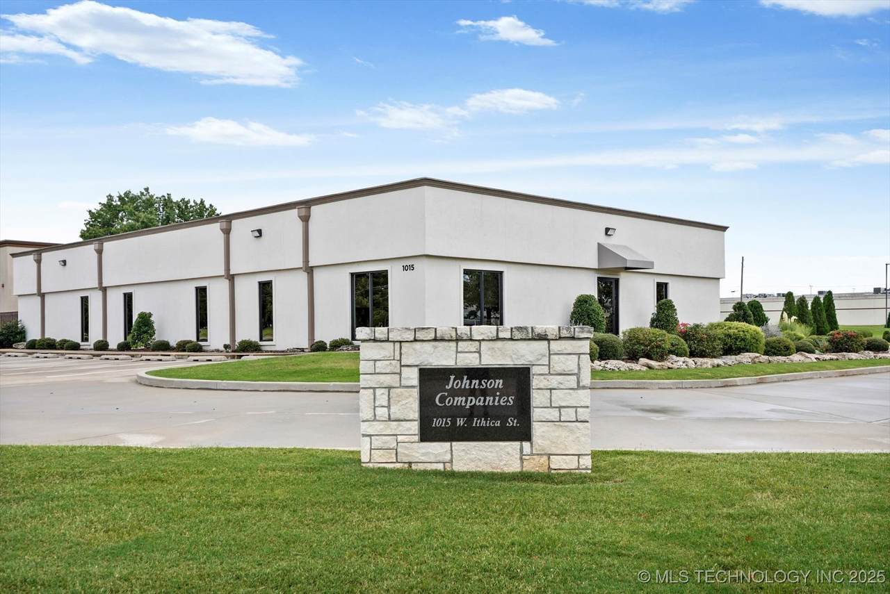 1015 Ithica Street - Photo 1