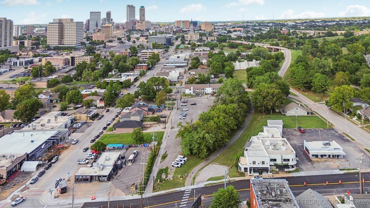 121 18th Street - Photo 1