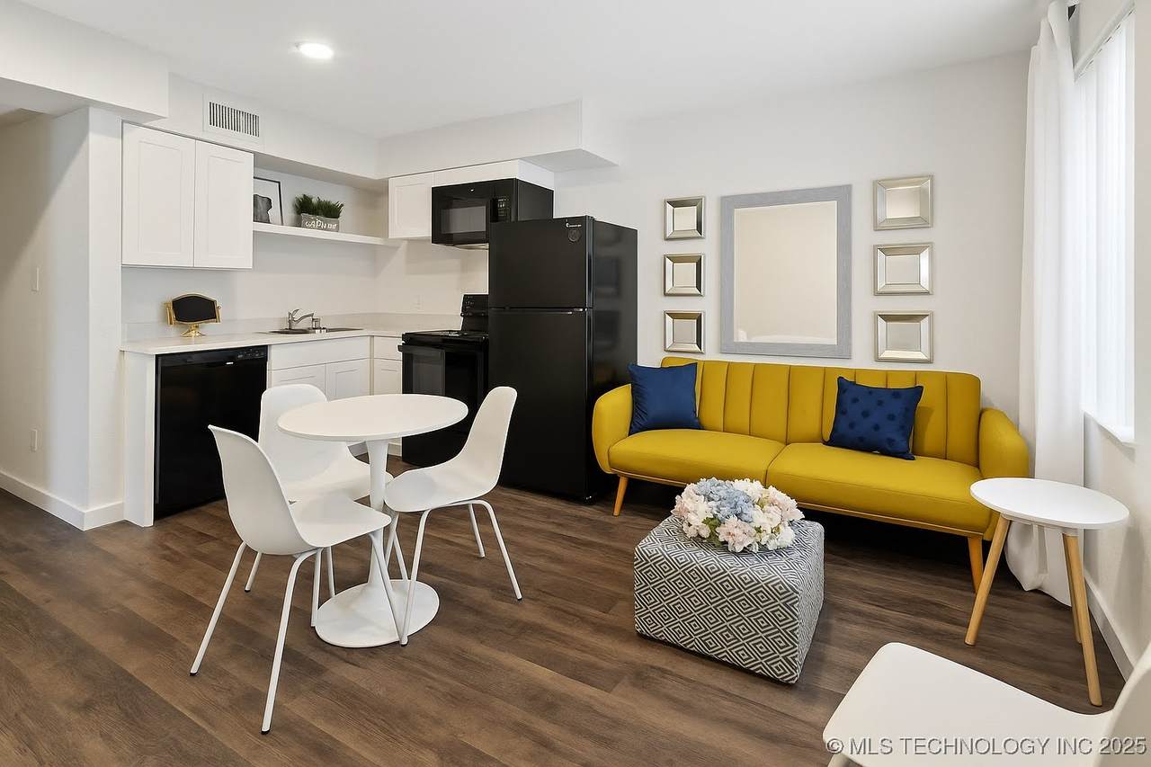 1150 Quaker Avenue - Photo 1