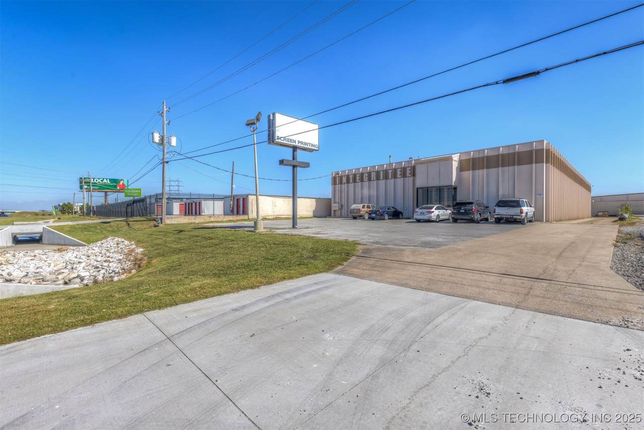 6580 Skelly Drive - Photo 1