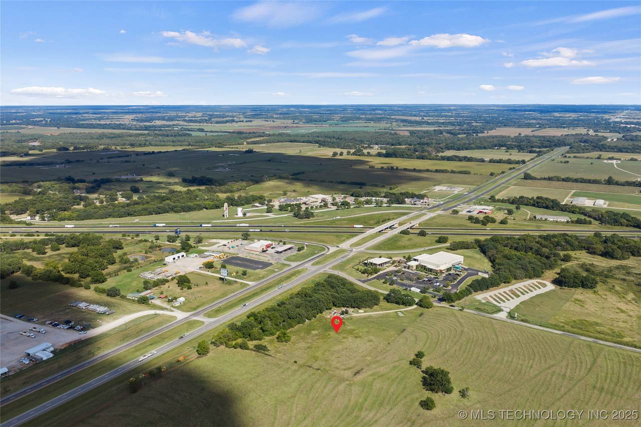 100 Colbert - Photo 1