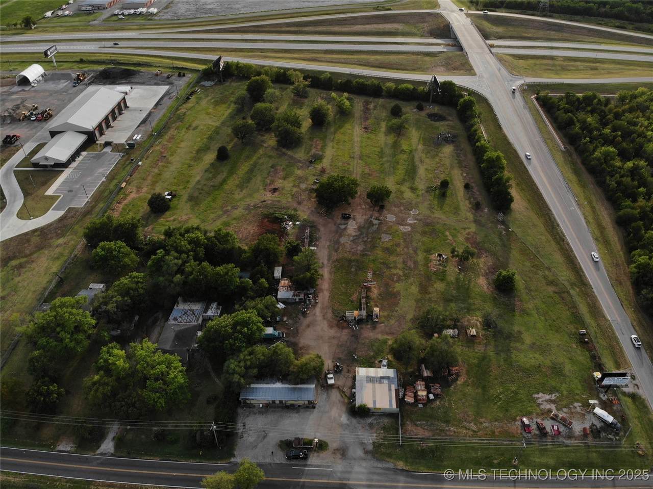 11506 Yale Avenue - Photo 1